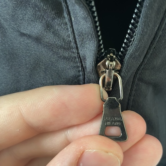 Prada Full Zip - Picture 2 of 3